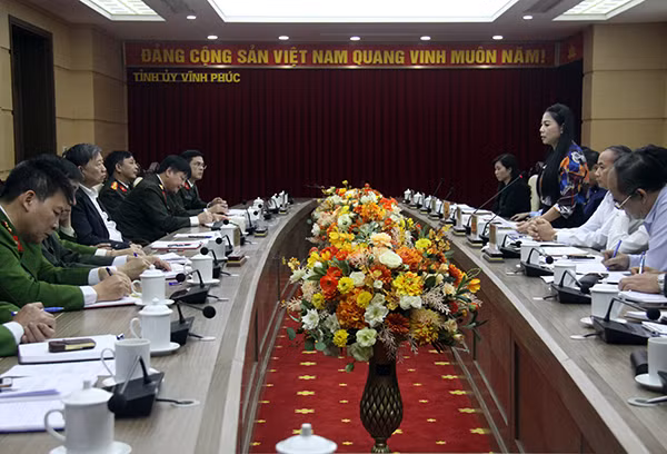 Delegates at the meeting.