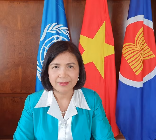 Ambassador Le Thi Tuyet Mai. Ambassador Le Thi Tuyet Mai.
