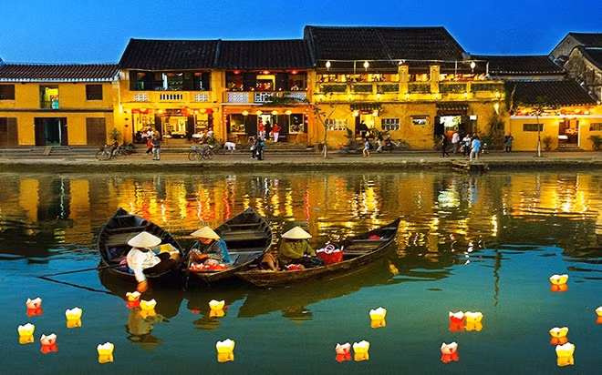 Hoi An town.