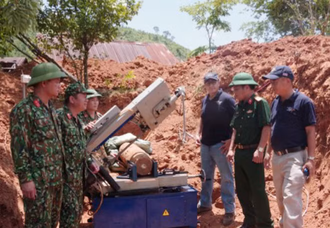 Big bombs near residential areas safely handled in Quang Tri