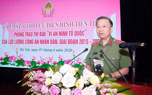 Minister To Lam speaks at the meeting. Minister To Lam speaks at the meeting.
