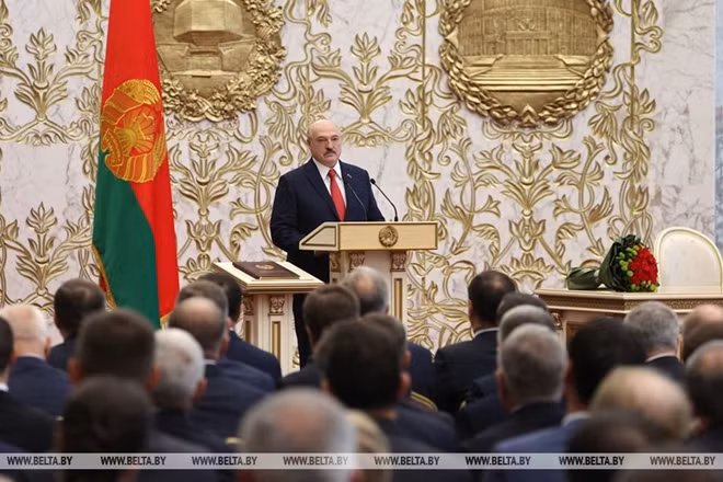 Lukashenko sworn in as Belarusian president. Photo: Belta