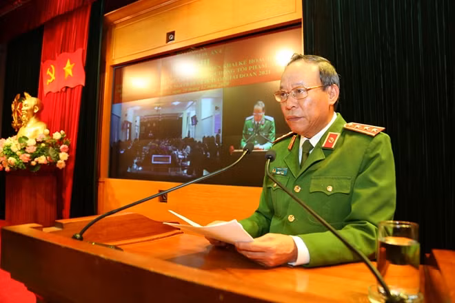 Deputy Minister Le Quy Vuong speaks at the event.