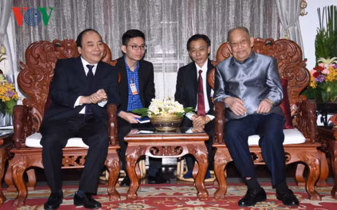 Prime Minister Nguyen Xuan Phuc and former Party chief and President of Laos Khamtay Siphandone.