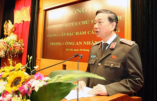 Minister To Lam speaking at the ceremony Minister To Lam speaking at the ceremony