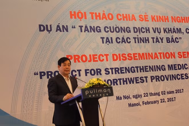 Associate Professor, Doctor Luong Ngoc Khue speaking at the event