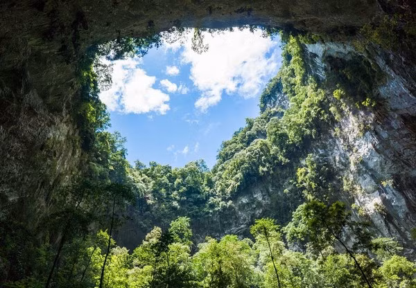 Son Doong - the world's largest caves in Vietnam