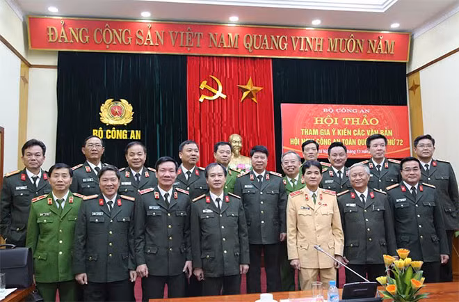 Participants at the seminar