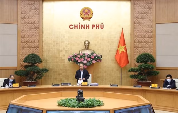 Prime Minister Nguyen Xuan Phuc agrees to announce nationwide COVID-19 pandemic