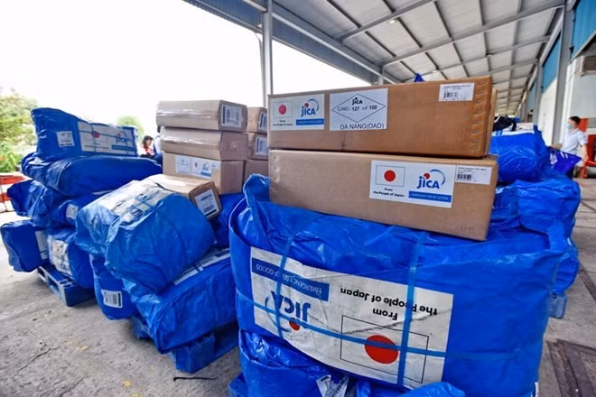 JDR goods arrived at Da Nang Airport.