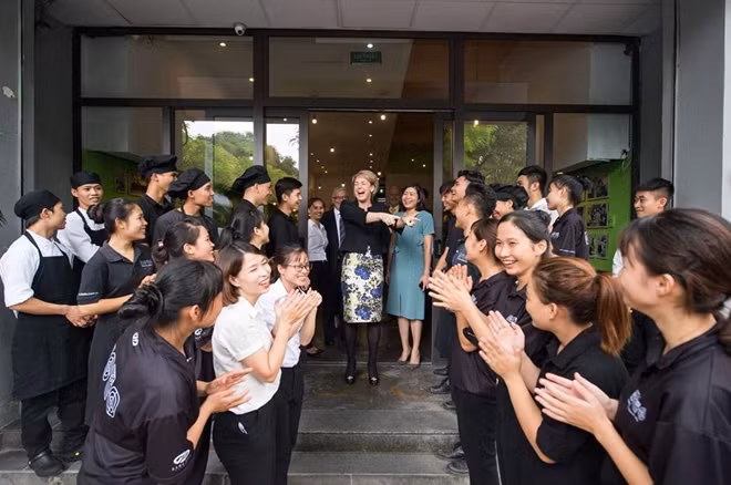 Minister Cash and Education and Science Counsellor, Joanna Wood, discussed with KOTO trainees how Australian skills training in hospitality provides them with the skills that can lead to a promising career and changes lives.