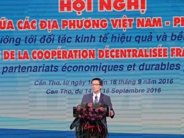 Deputy Prime Minister Vu Duc Dam speaks at the conference. Source: VNA