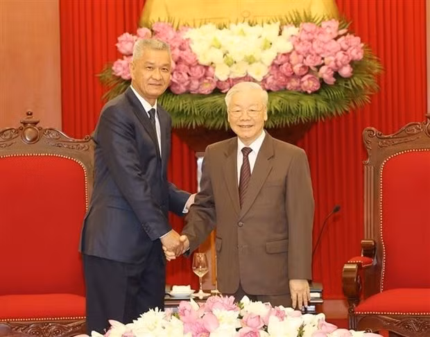 party general secretary receives lao official picture 1 party general secretary receives lao official picture 1