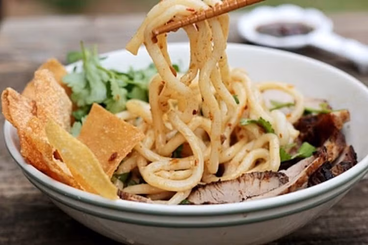 Cao Lau - a specialty of Hoi An. Photo: Hoi An Green