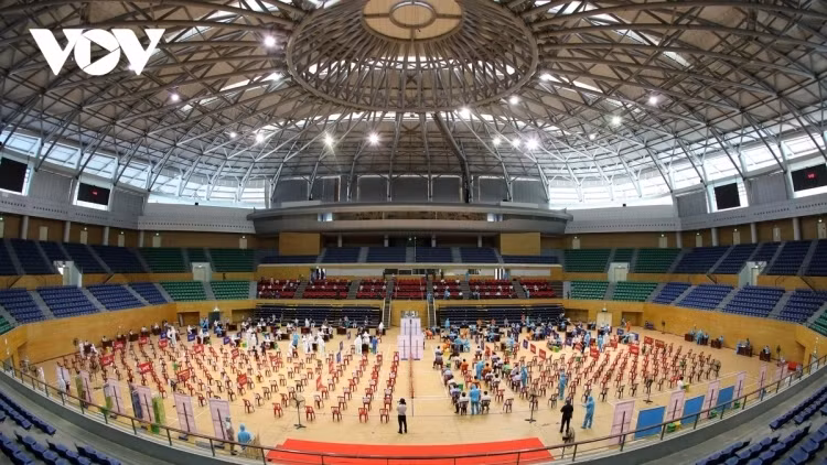 COVID-19 vaccination drive passes 80 million doses ảnh 1