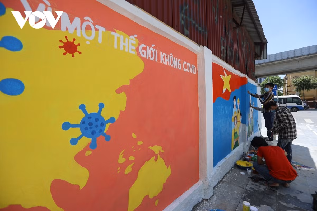 The project was initially launched by the youth union of Ha Dong district with the aim of providing information about the pandemic and calling people to join hands in the struggle against the COVID-19 pandemic.