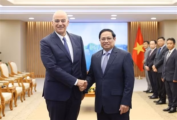 senior leaders host greek foreign minister picture 2