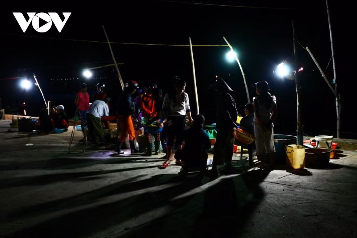 Other places are bustling with fishermen and buyers doing a brisk trade.