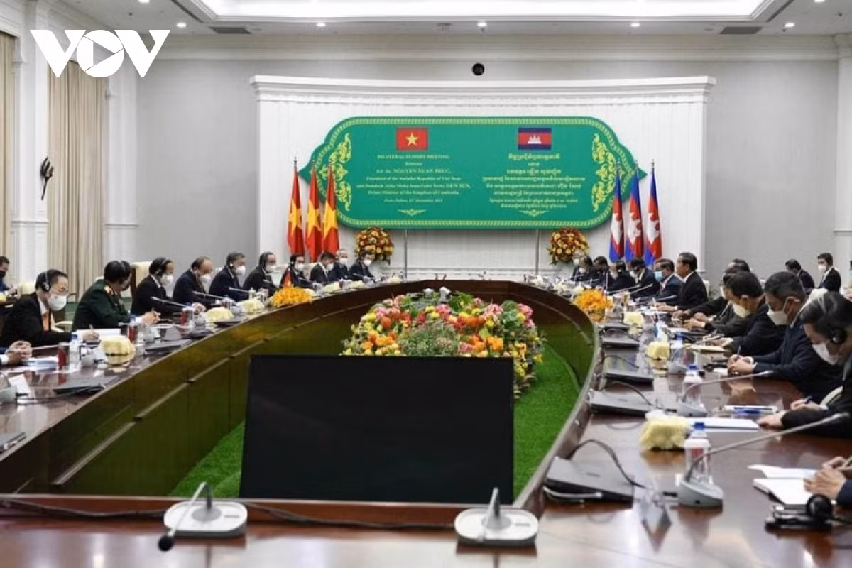 An overview of the meeting President Nguyen Xuan Phuc and Cambodian Prime Minister Hun Sen