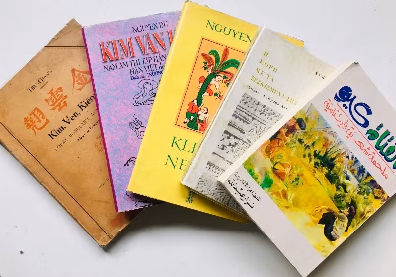 Translations of the Tale of Kieu are presented at the exhibition.