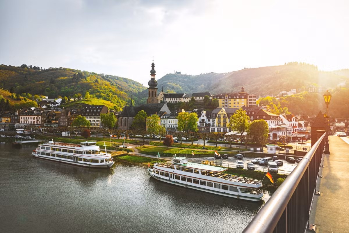 The rankings place Germany in eighth, with survey respondents having an overwhelmingly positive experience of expat life in Germany, especially when it comes to economic indicators such as career prospects and a drastic improvement in terms of work-life balance.