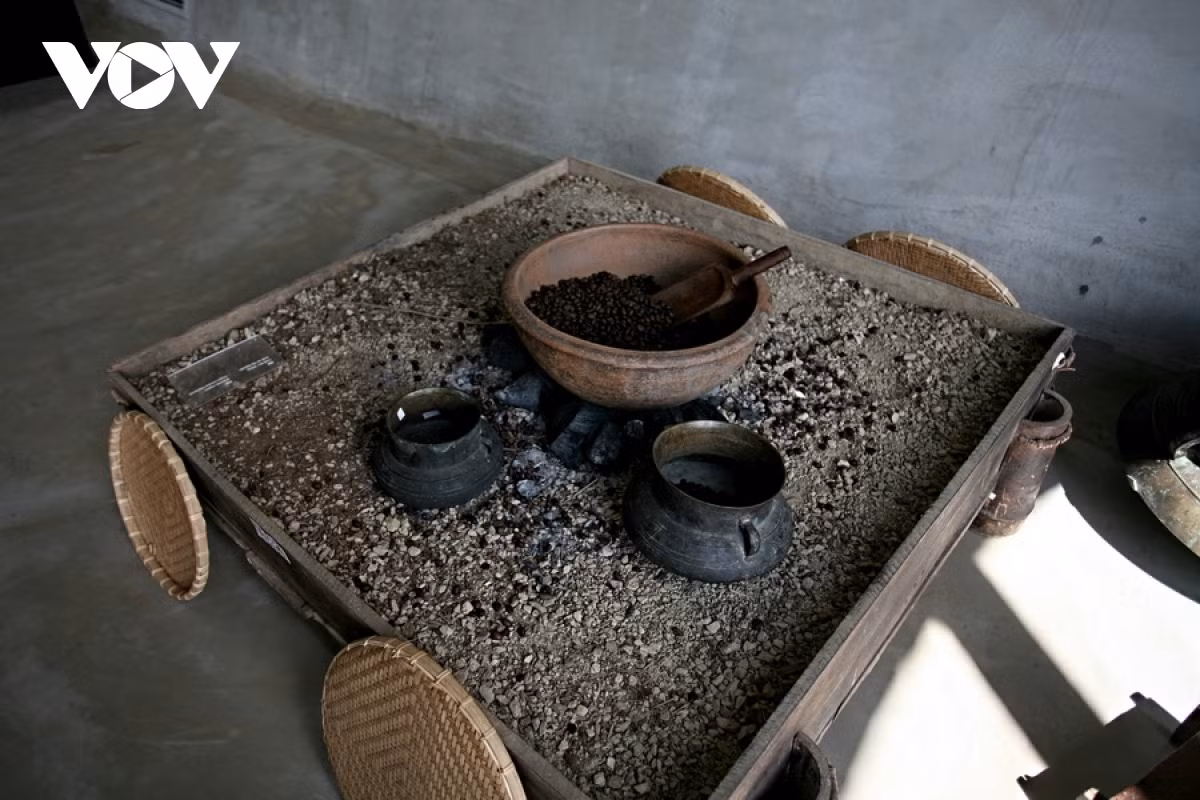 An interactive area allows visitors to fully experience the local coffee culture.
