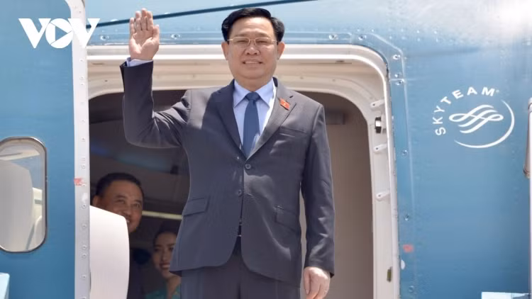 vietnam legislature leader begins hungary visit picture 1