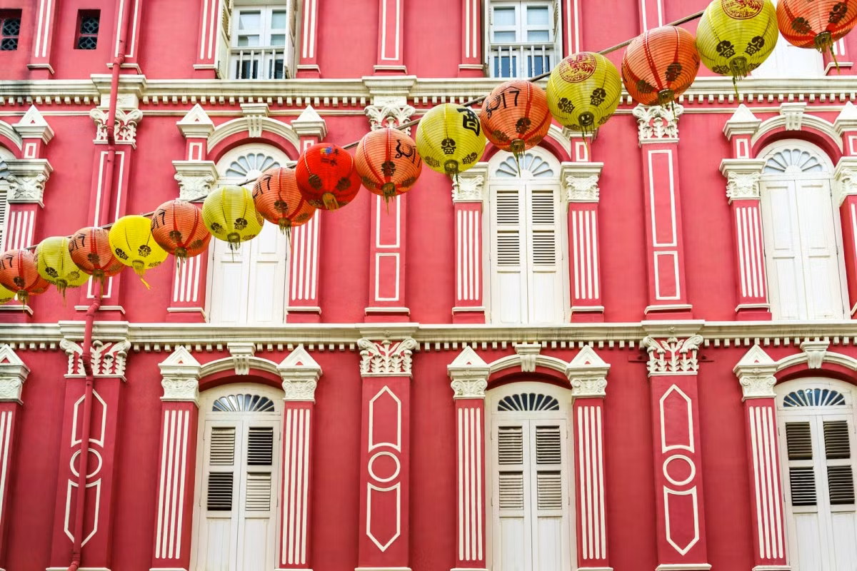Singapore has always been a popular destination for expats to live and work, with the island nation even being ranked first for four consecutive years, although it has now dropped down to second place.