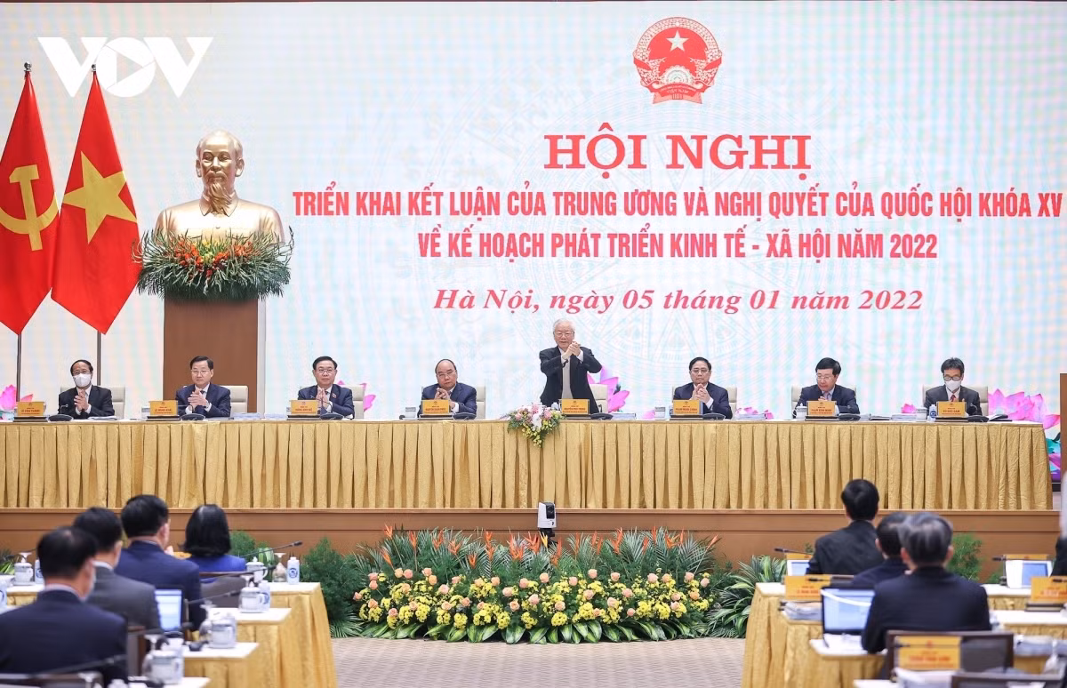 Vietnam gets down to work on 2022 development tasks ảnh 1
