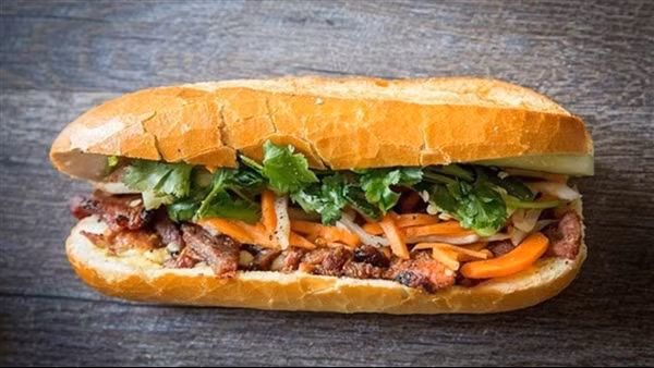 Vietnamese Banh mi among world’s best sandwiches: CNN ảnh 2