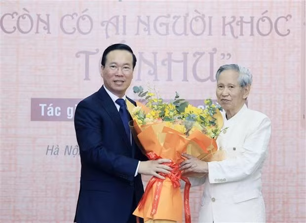 President attends introduction ceremony of book about great poet Nguyen Du -0