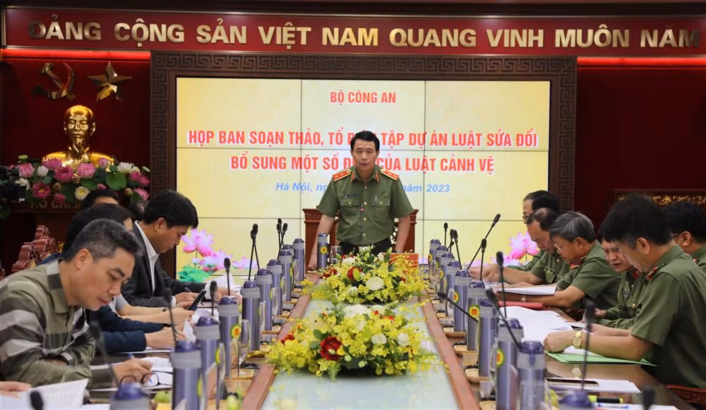 Officials in charge of the Law on Amending and Supplementing Articles of the Law on Security Guards hold meeting -0