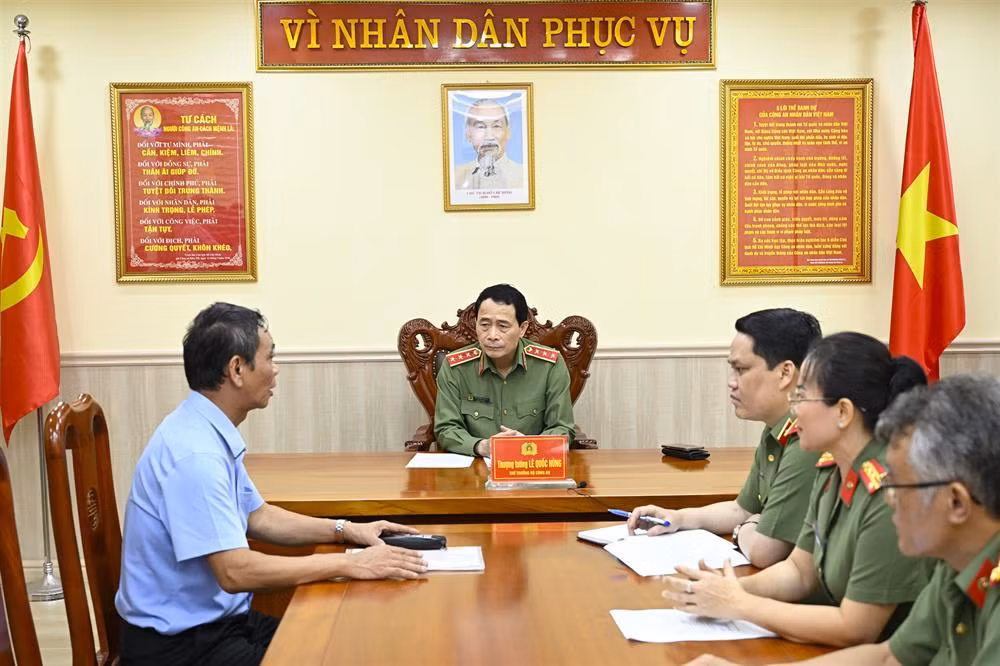Deputy Minister Le Quoc Hung holds July 2025 citizen meeting -0