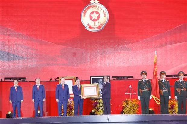 NA Chairman pays working visit to Thai Nguyen province -0