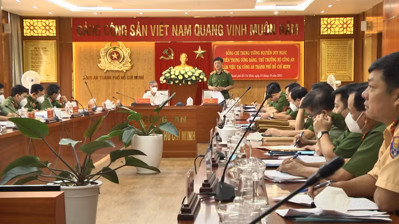 MPS leader works with HCMC on ensuring public order and security in post-COVID-19 period -0