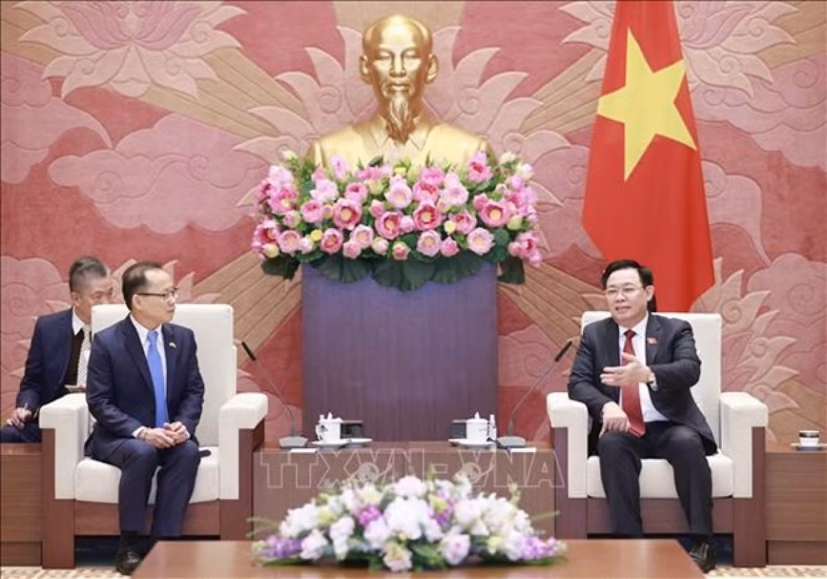 Top Vietnamese legislator hosts outgoing Cambodian Ambassador -0