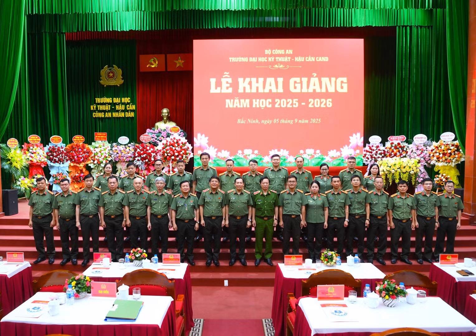 Deputy Minister Le Van Tuyen attends opening ceremony of 2025–2026 academic year of People’s Public Security University of Technology and Logistics -0