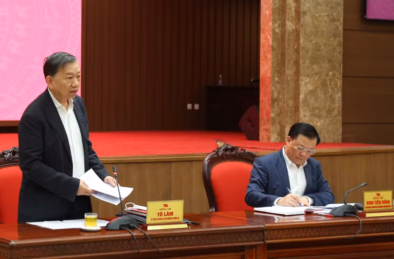 General To Lam works with Hanoi authority on Project 06 -0