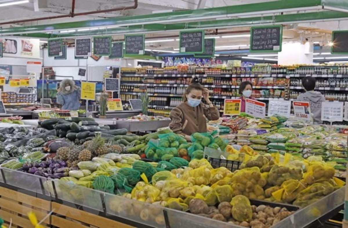 Higher demand drives consumer prices up ahead of Tet -0