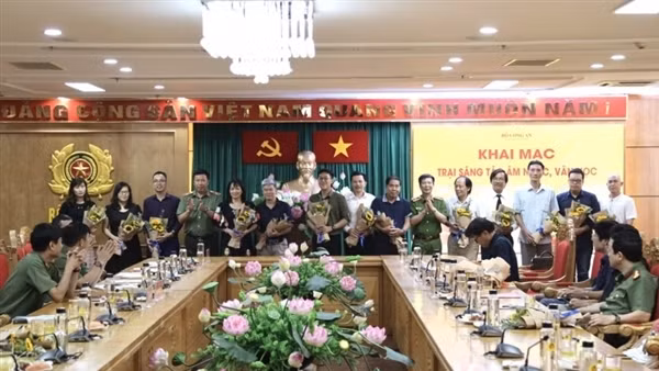MPS evaluates work results of Public Security Forces in first nine months ảnh 3