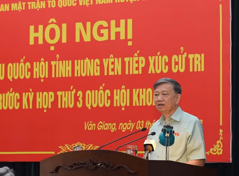 Minister To Lam meets voters in Hung Yen before NA’s 3rd session -0