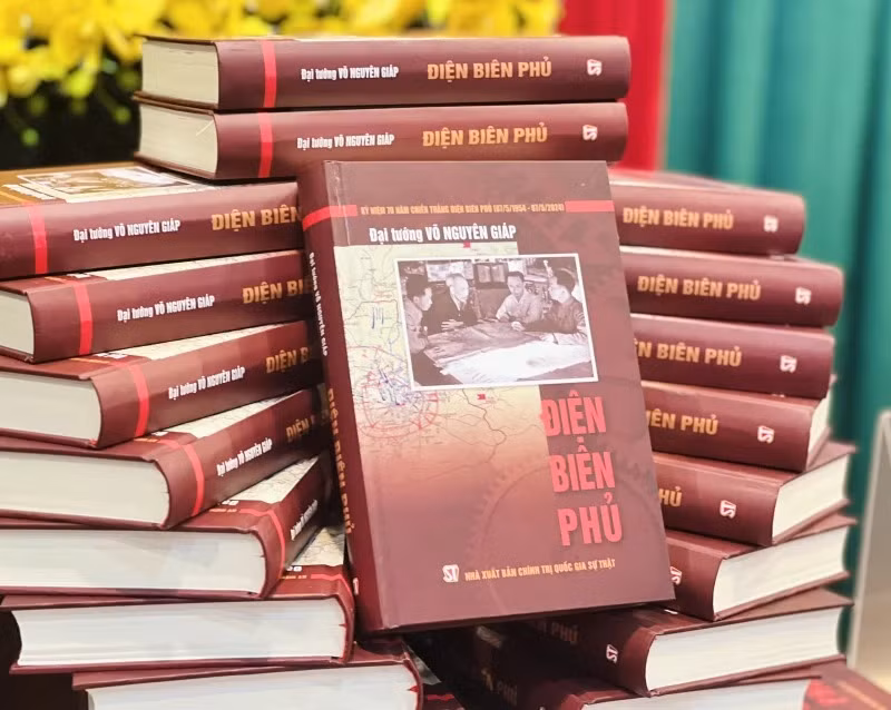 Gen. Vo Nguyen Giap's book reprinted to mark 70th anniversary of Dien Bien Phu Victory -0