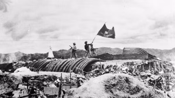 Deputy Minister Luong Tam Quang requests police forces to ensure security and safety for the 70th Anniversary of Dien Bien Phu Victory ảnh 3