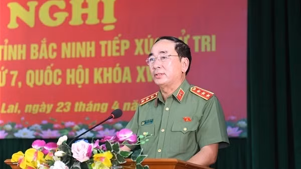 Deputy Minister Tran Quoc To works with Lao Cai Provincial Police Department ảnh 3