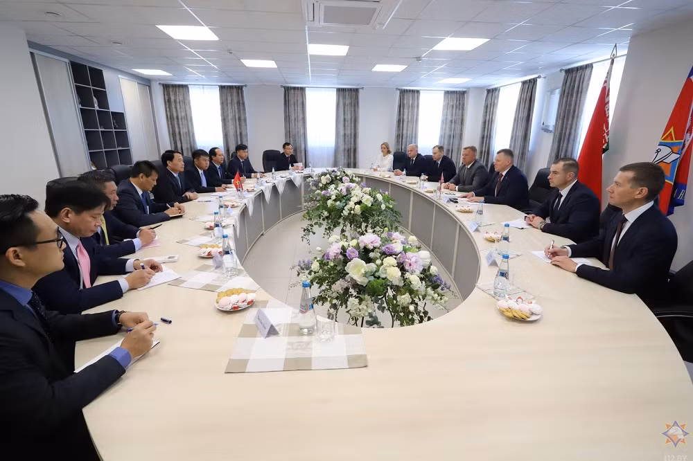 Deputy Minister Le Quoc Hung visits Belarus -0