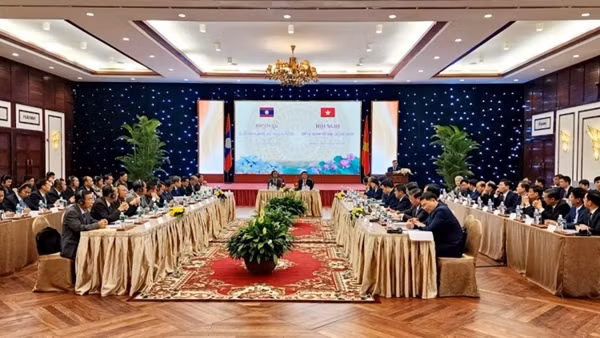 Expanding Vietnam-Laos cooperation in the field of security ảnh 2