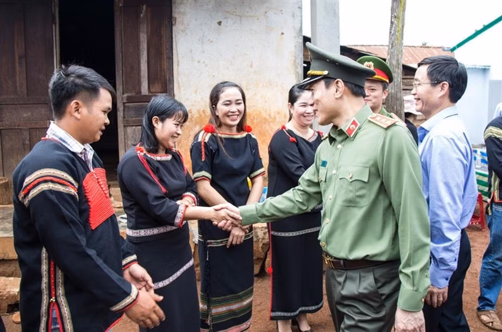 MPS breaks ground on project to build 1,200 houses for the poor in Dak Lak -0