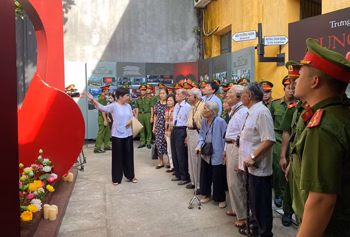 Special display launched to honor war heroes and martyrs -0