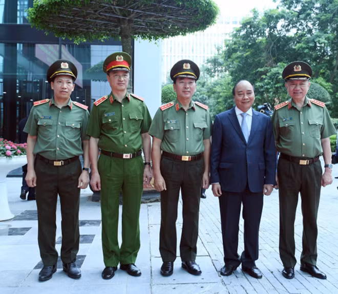 People's Public Security Forces consider gratitude-returning activities a heart imperative -0