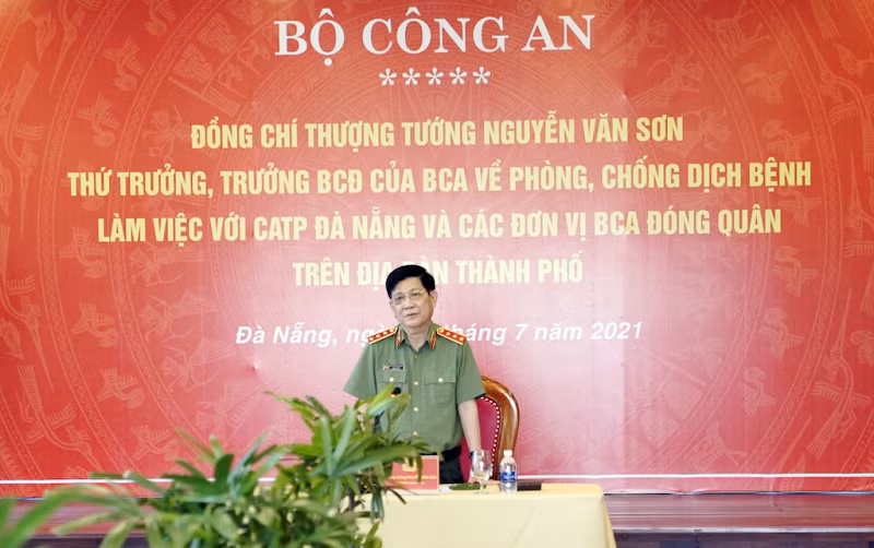 Deputy Minister Nguyen Van Son inspects COVID-19 prevention and fight in Da Nang -0
